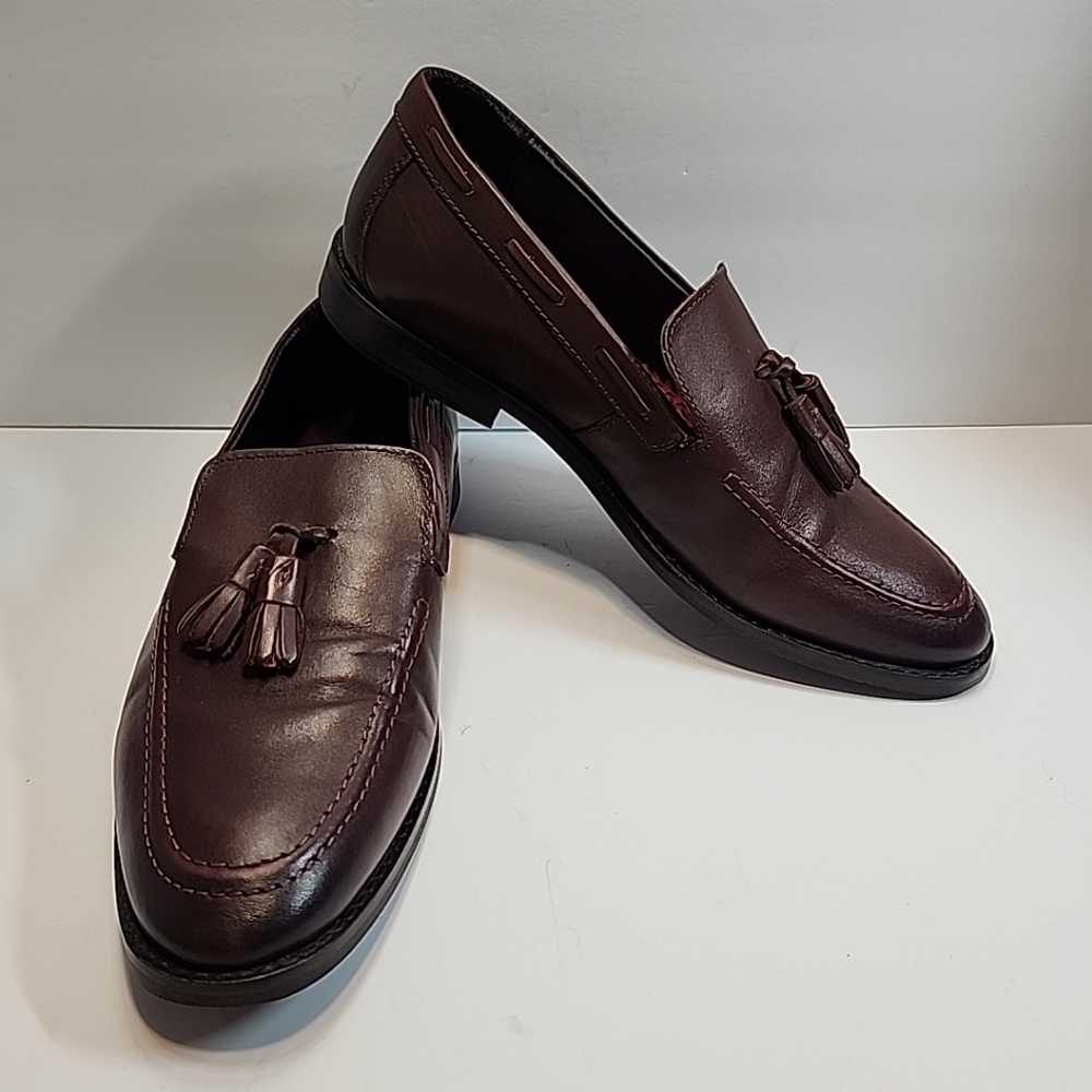 KG Kurt Geiger Red Wine/Burgundy Tassled Loafers 8 US/41 EURO Business Casual